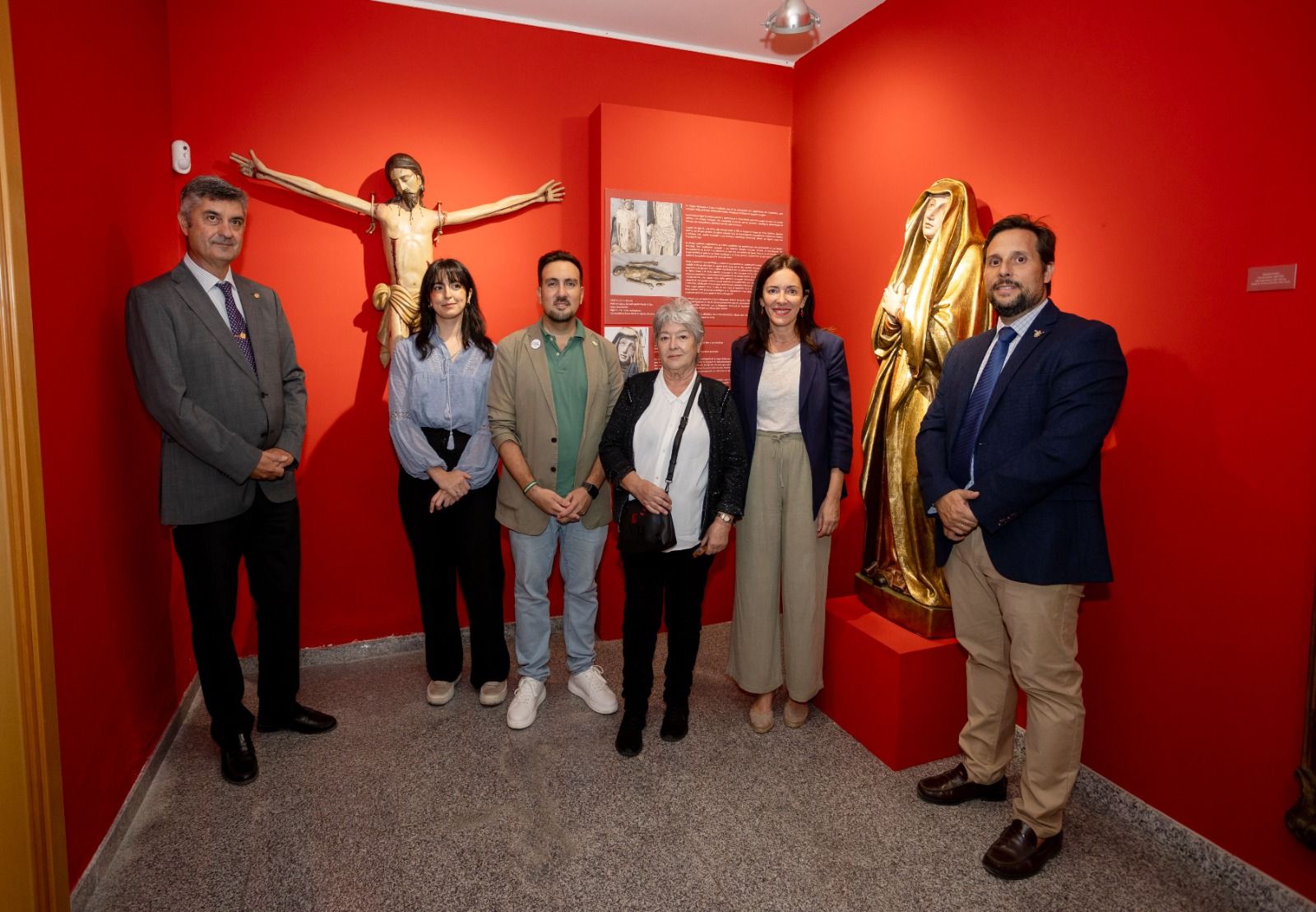 Las dos imágenes ya restauradas situadas en el museo de Alcalá.