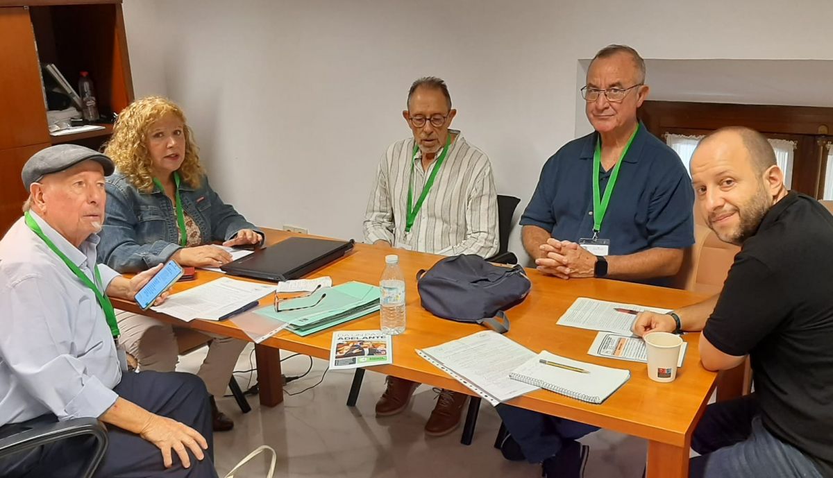 La reunión con Adelante.