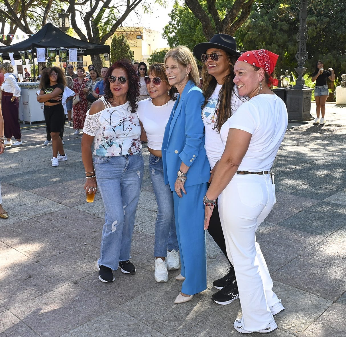 alcaldesa inauguración feria alma hispana 2