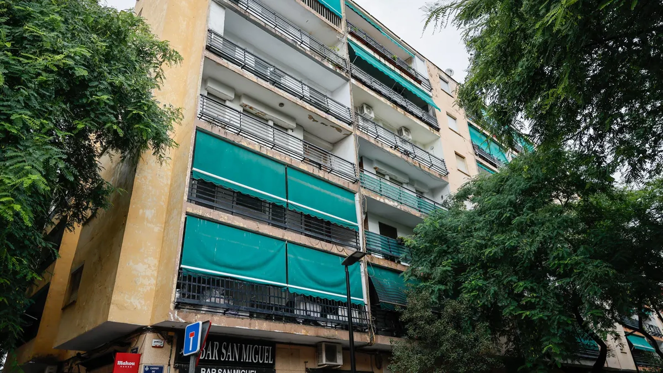 El edificio donde vivía el anciano en Valencia.