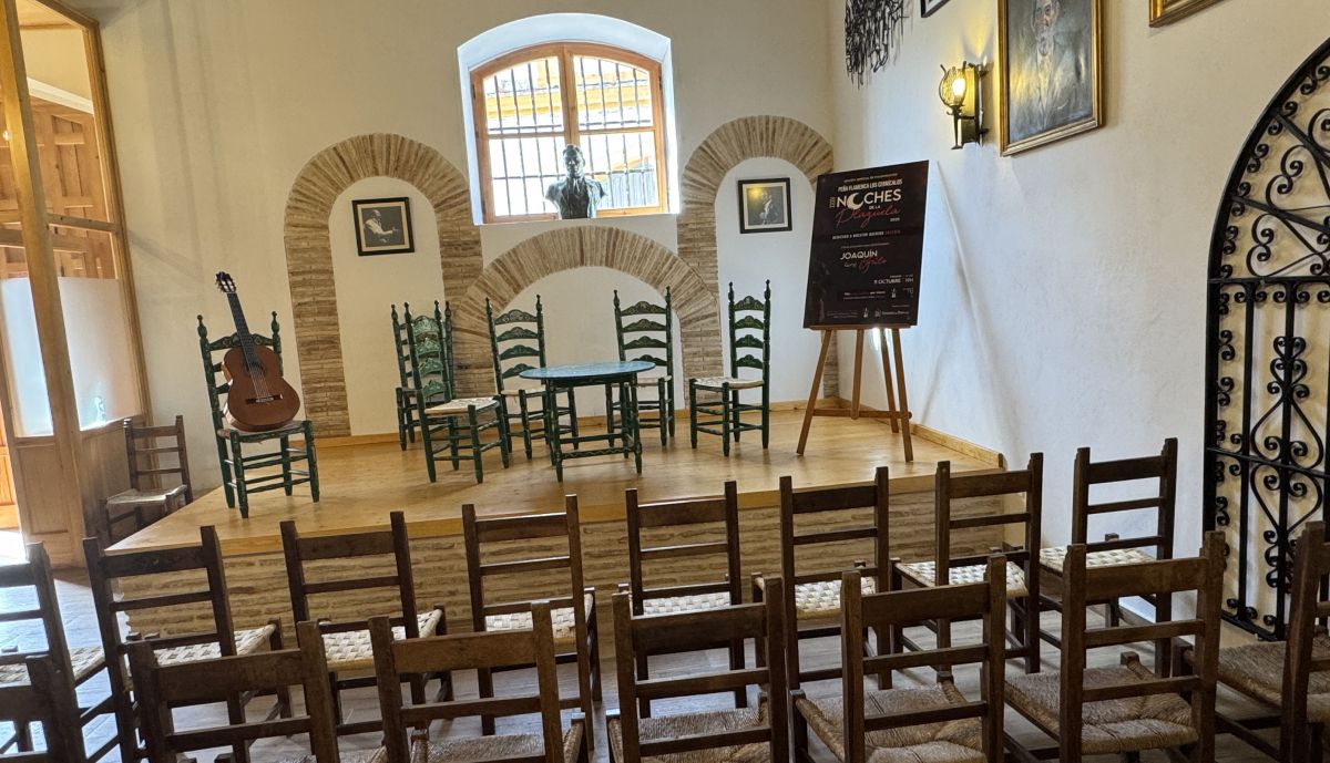 La Peña Flamenca Los Cernicalos estrena nueva sede en la plaza del Carbón de Jerez.