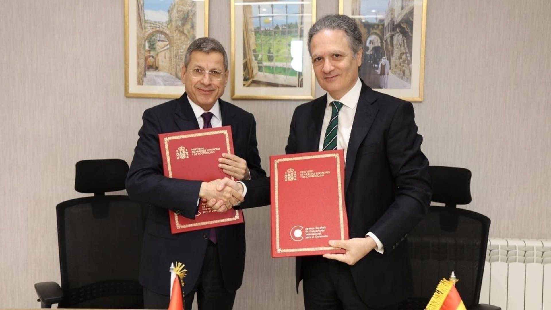 Firma del acuerdo entre España y Palestina. Firma del acuerdo entre España y Palestina.