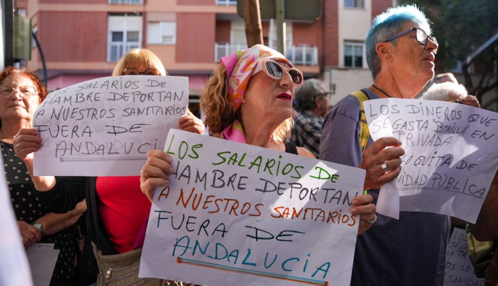 Concentración Mujeres de Cádiz Solidaria  2572