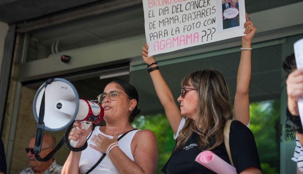Concentración Mujeres de Cádiz Solidaria  2556