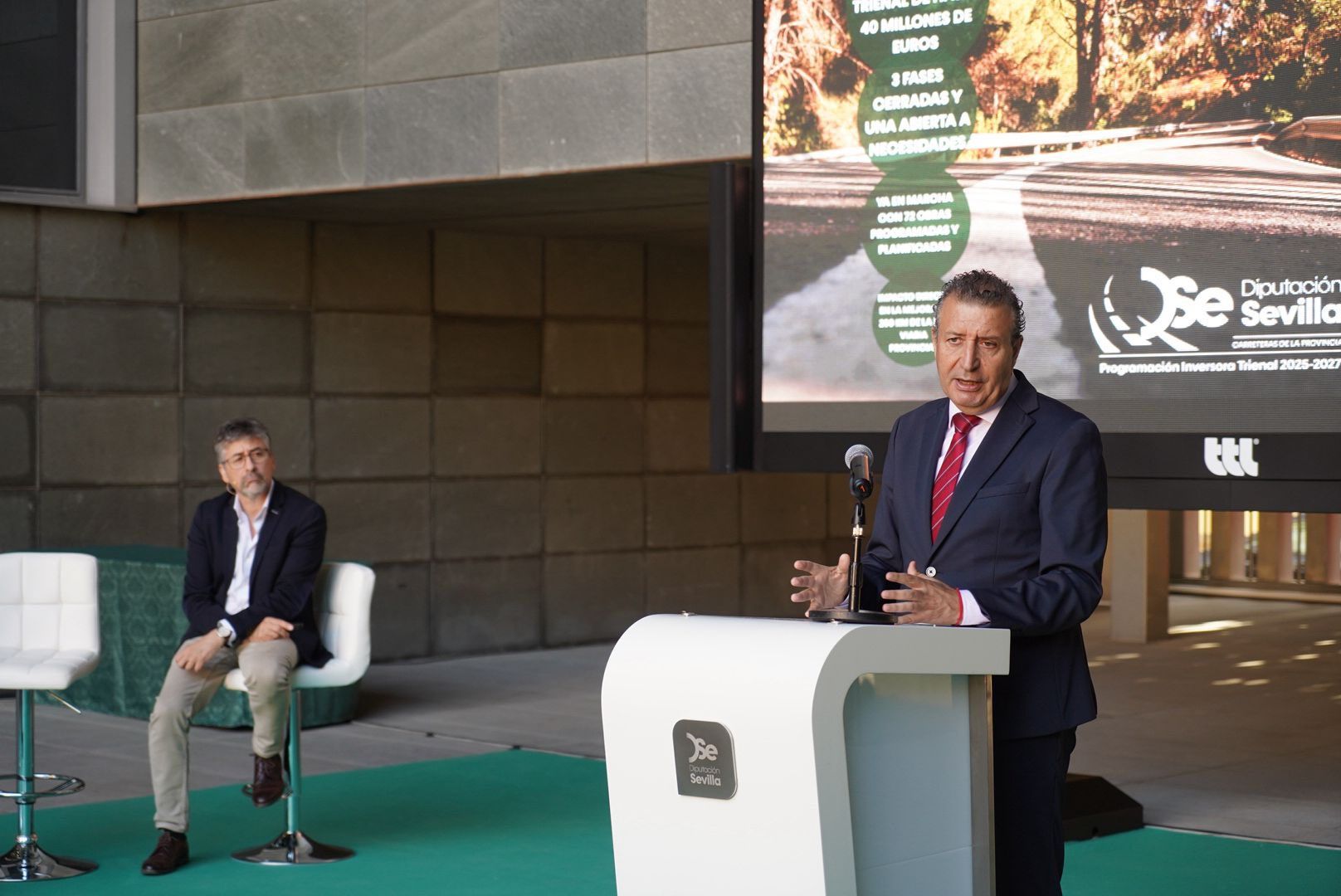 La presentación del programa de arreglos de carreteras. La presentación del programa de arreglos de carreteras.