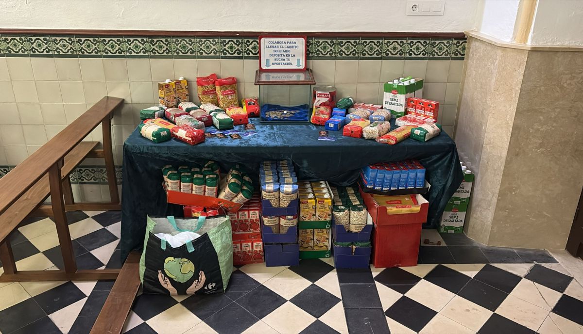 Alimentos depositados en la Escuela de San José.