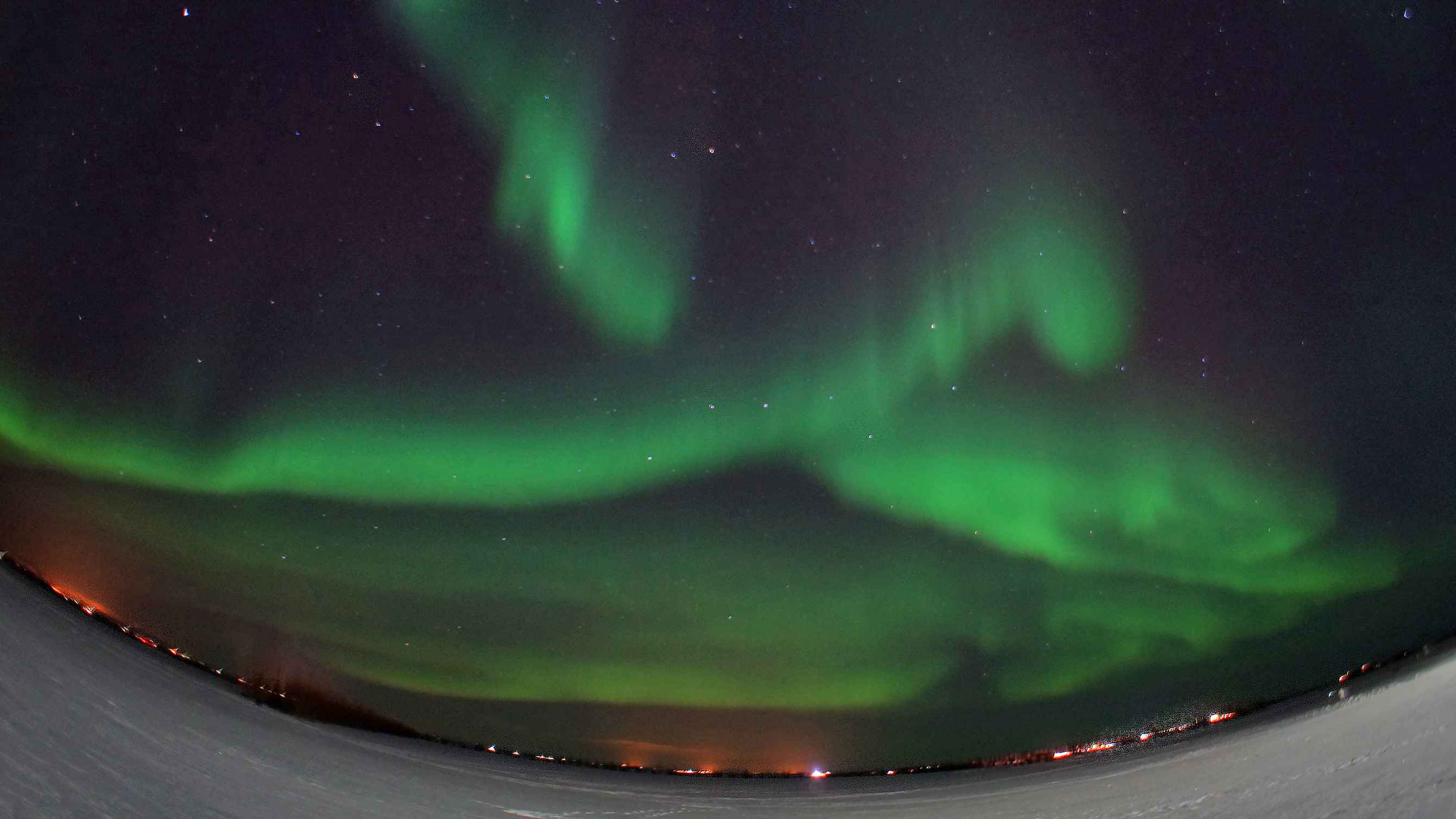 Imagen de una aurora boreal en zonas nórdicas.