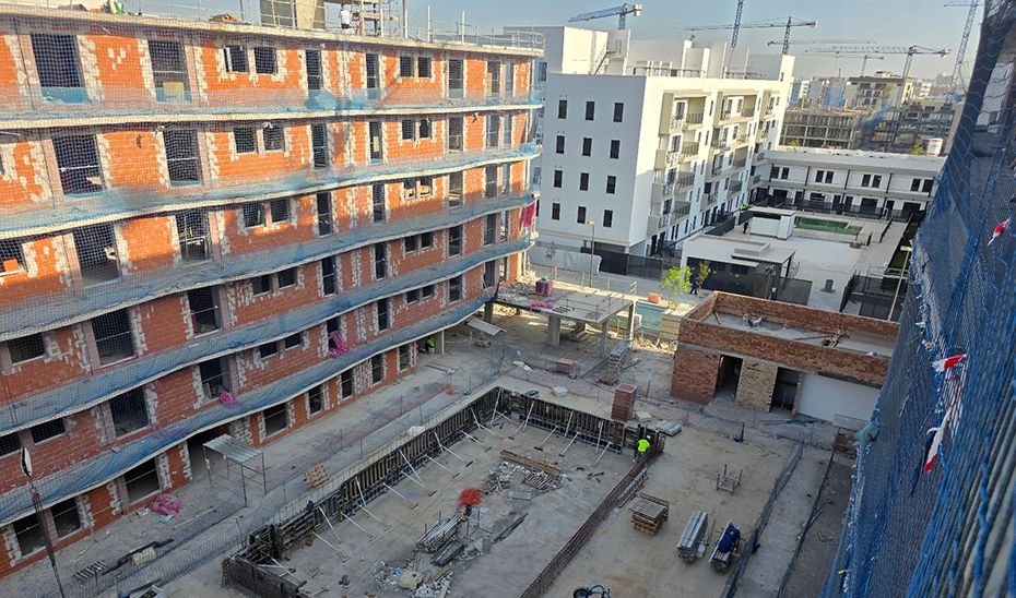 Una de las promociones que se está construyendo en el barrio de Palmas Altas, en Sevilla.