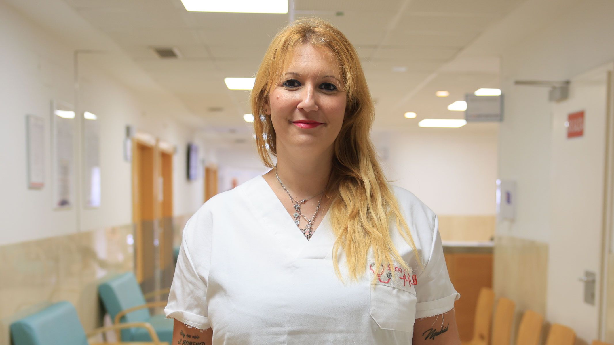 Ana Troncos, auxiliar de enfermería en la bolsa de empleo que espera a la ansiada llamada del SAS.