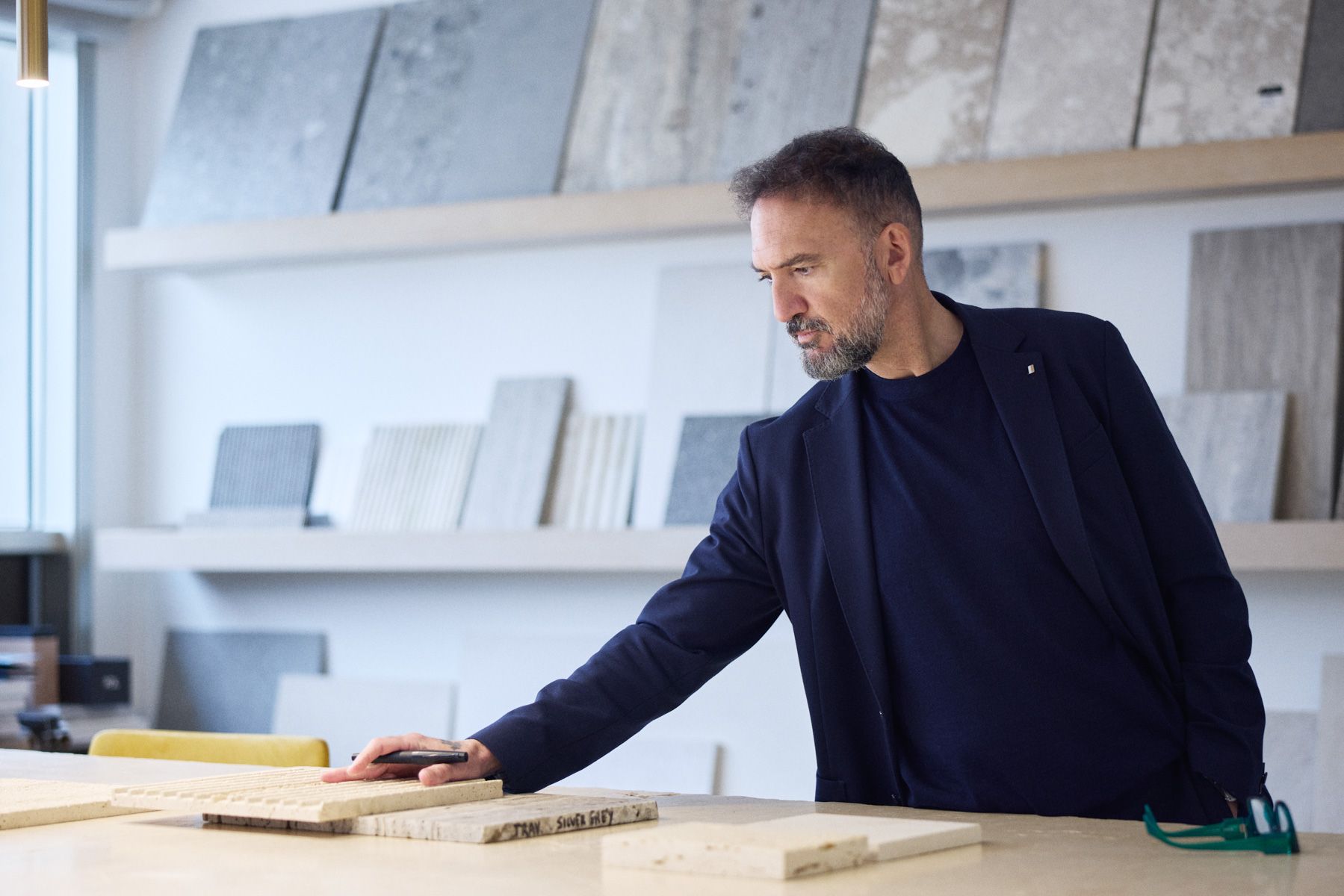 Manuel Ruiz Moriche, en su estudio de arquitectura.