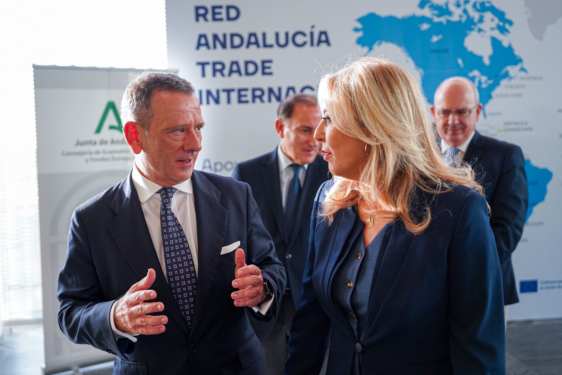 Antonio Manuel Castro, director general de Trade, y Carolina España, consejera de Economía y Hacienda.