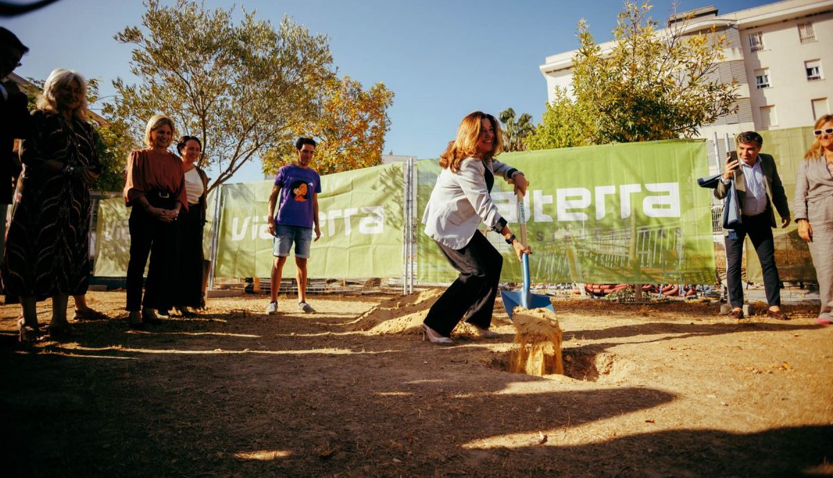 PRIMERA PIEDRA IES LOLA FLORES 49