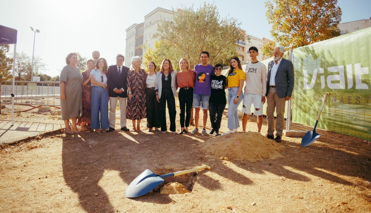 PRIMERA PIEDRA IES LOLA FLORES 51