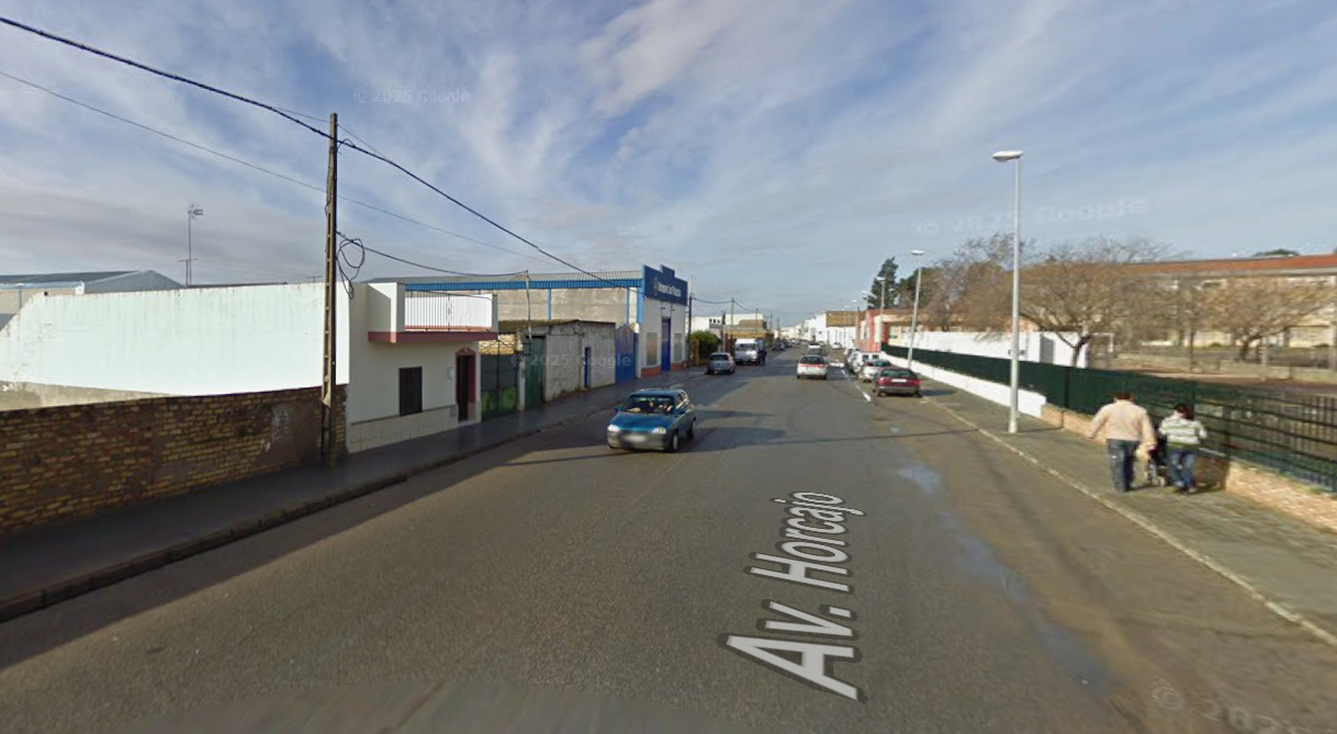 Avenida donde ha muerto un albañil. Avenida donde ha muerto un albañil.