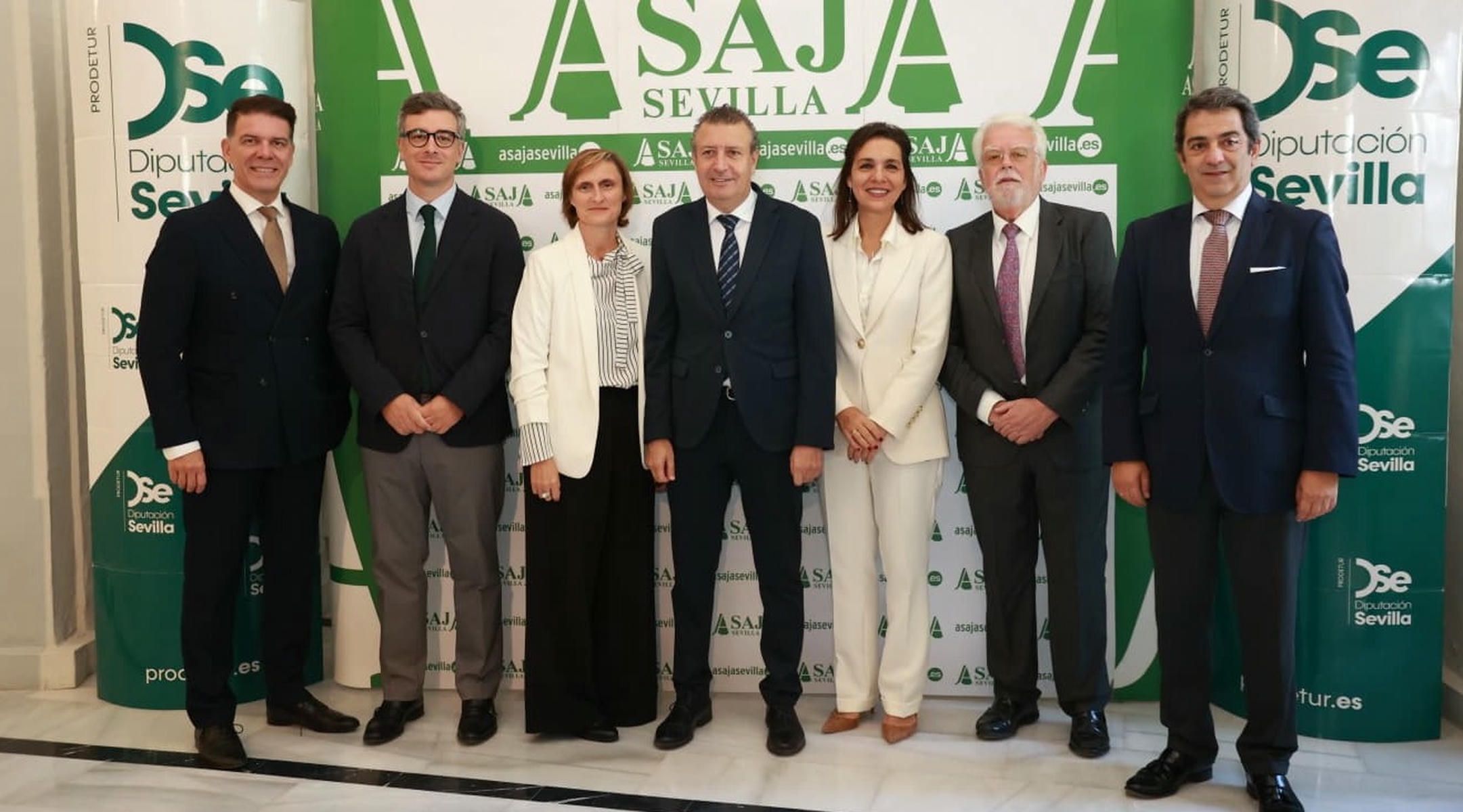 Javier Fernández durante la entrega de los Premios Asaja-Sevilla e ICAM.