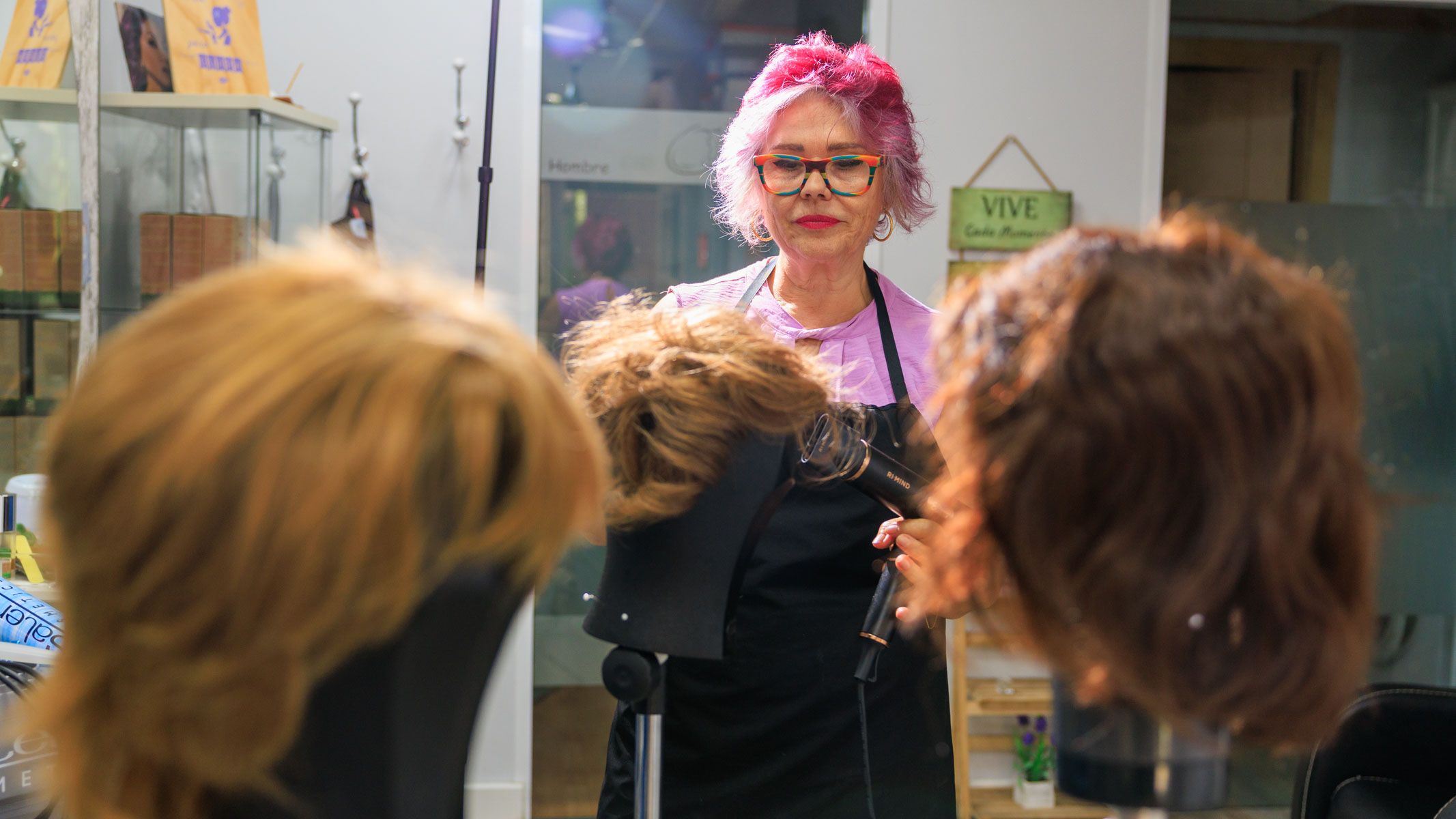 Iluminada Pérez Navarro, dueña del centro de pelucas para mujeres con cáncer en Jerez.