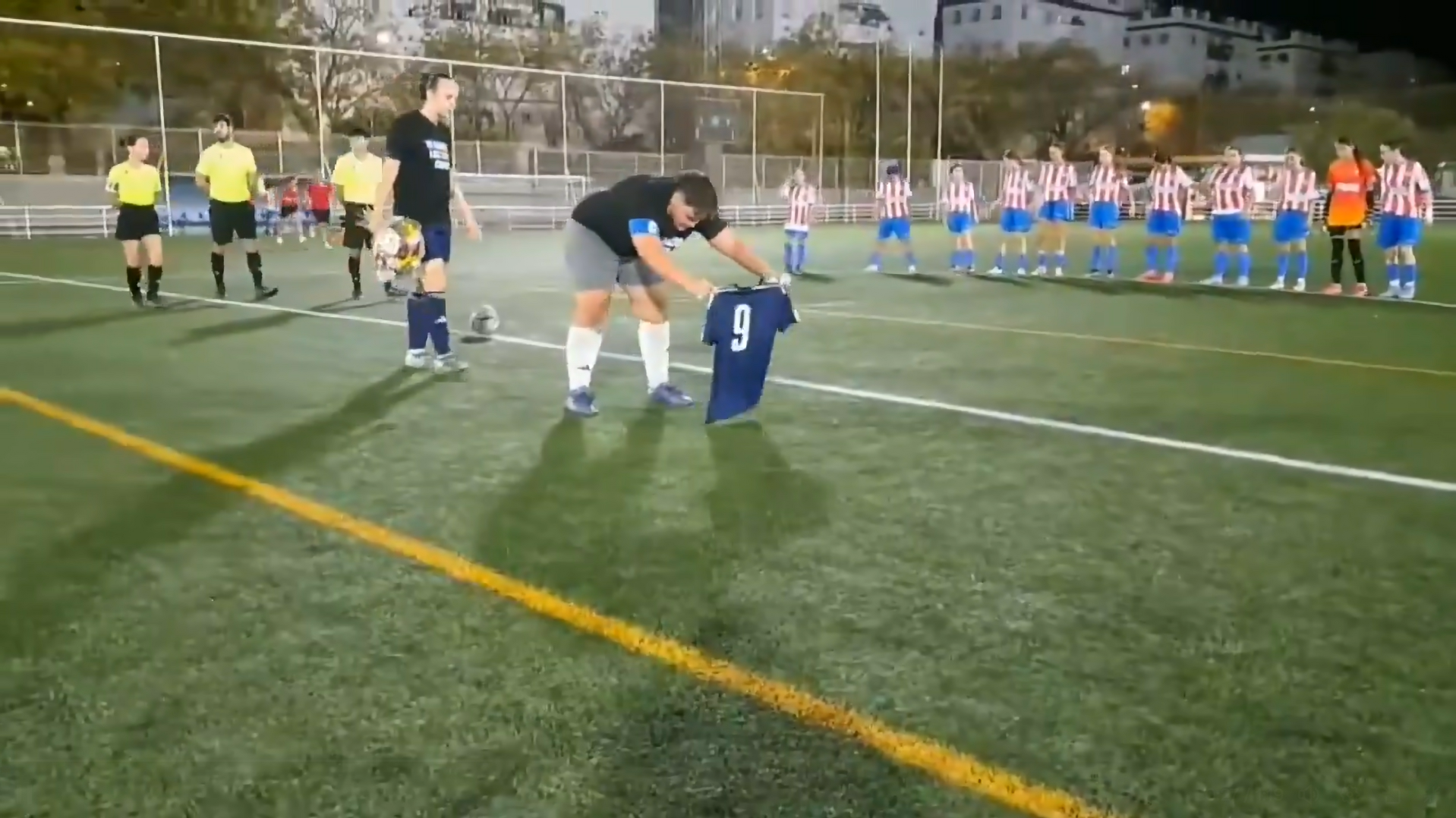 Homenaje del Honeyball a Sandra. Homenaje del Honeyball a Sandra.