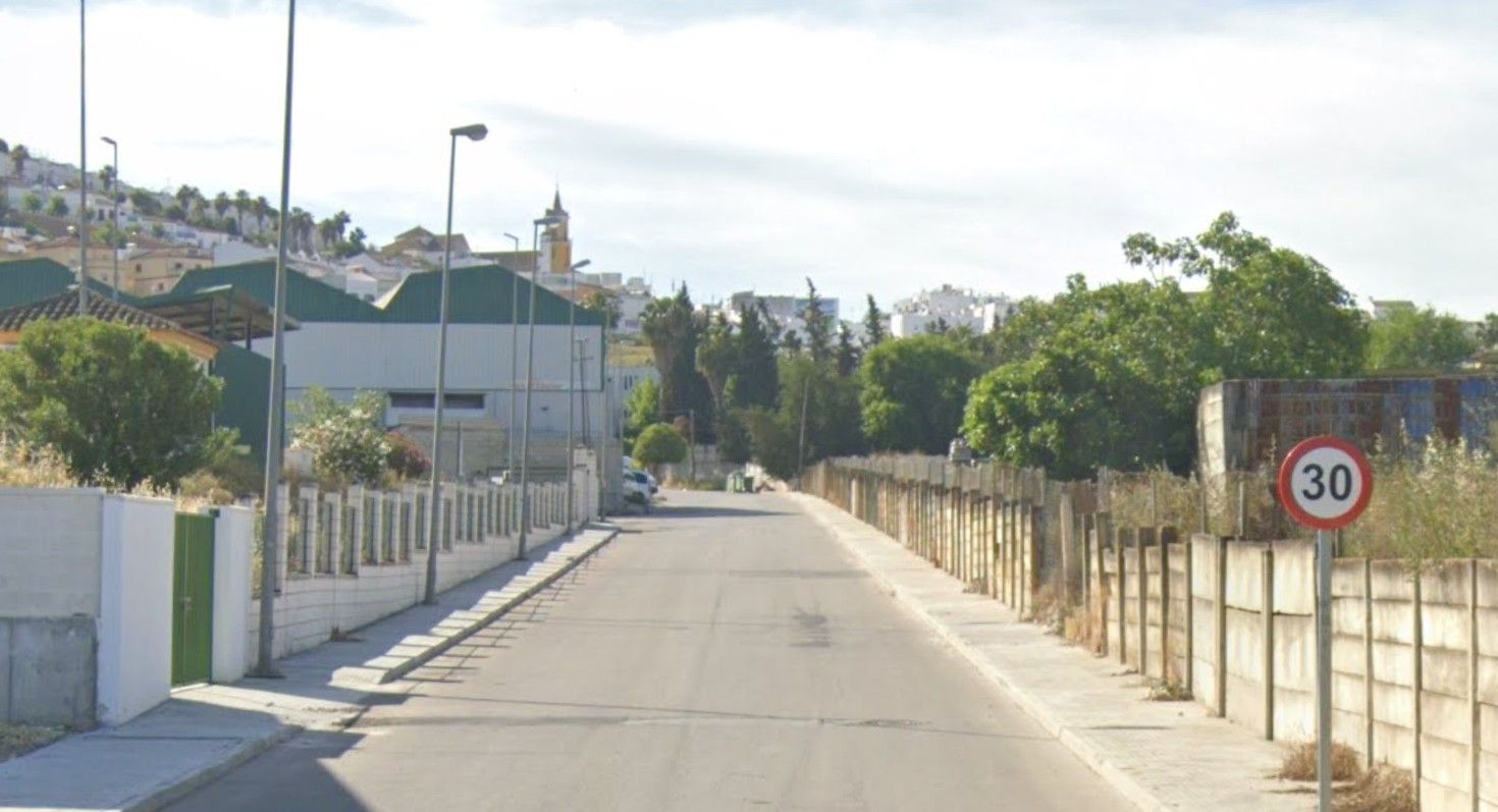 La calle de la Vega en Villamartín. La calle de la Vega en Villamartín.