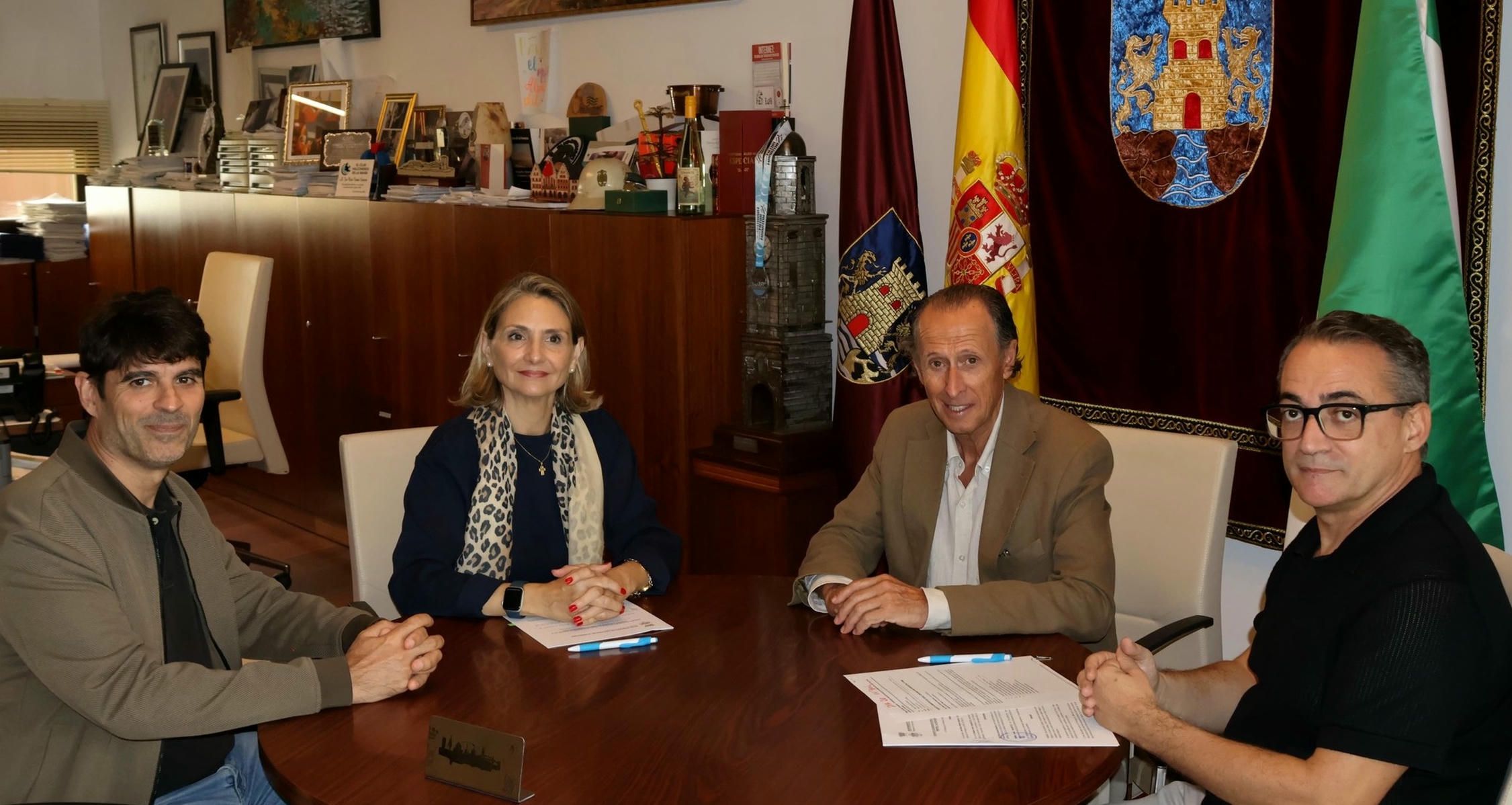 El Ayuntamiento entrega 21.000 euros al Banco de Alimentos de Cádiz.