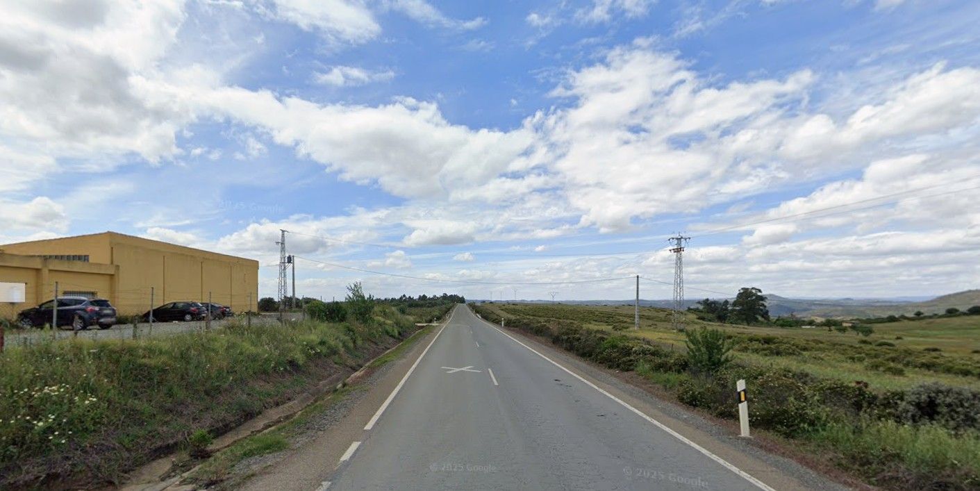 El entorno de la A 496 en Valverde del Camino. El entorno de la A 496 en Valverde del Camino.