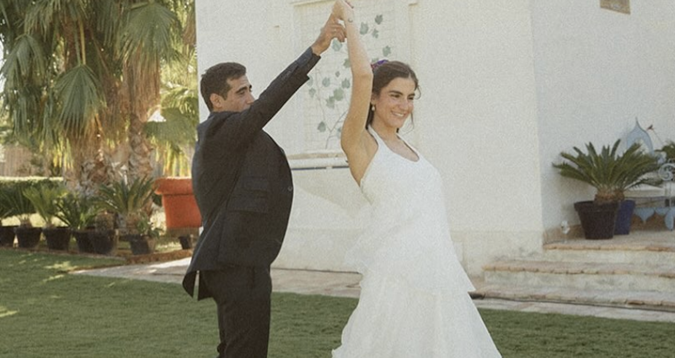 Alberto Herrera y Blanca Llandres, en su boda en Sanlúcar.