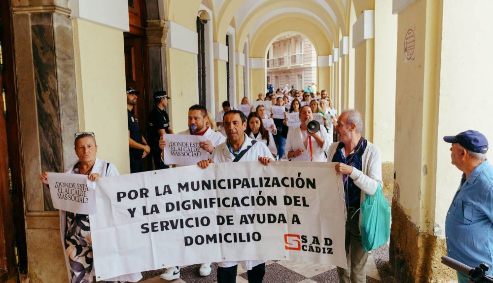 AYUDA A DOMICILIO CADIZ 03