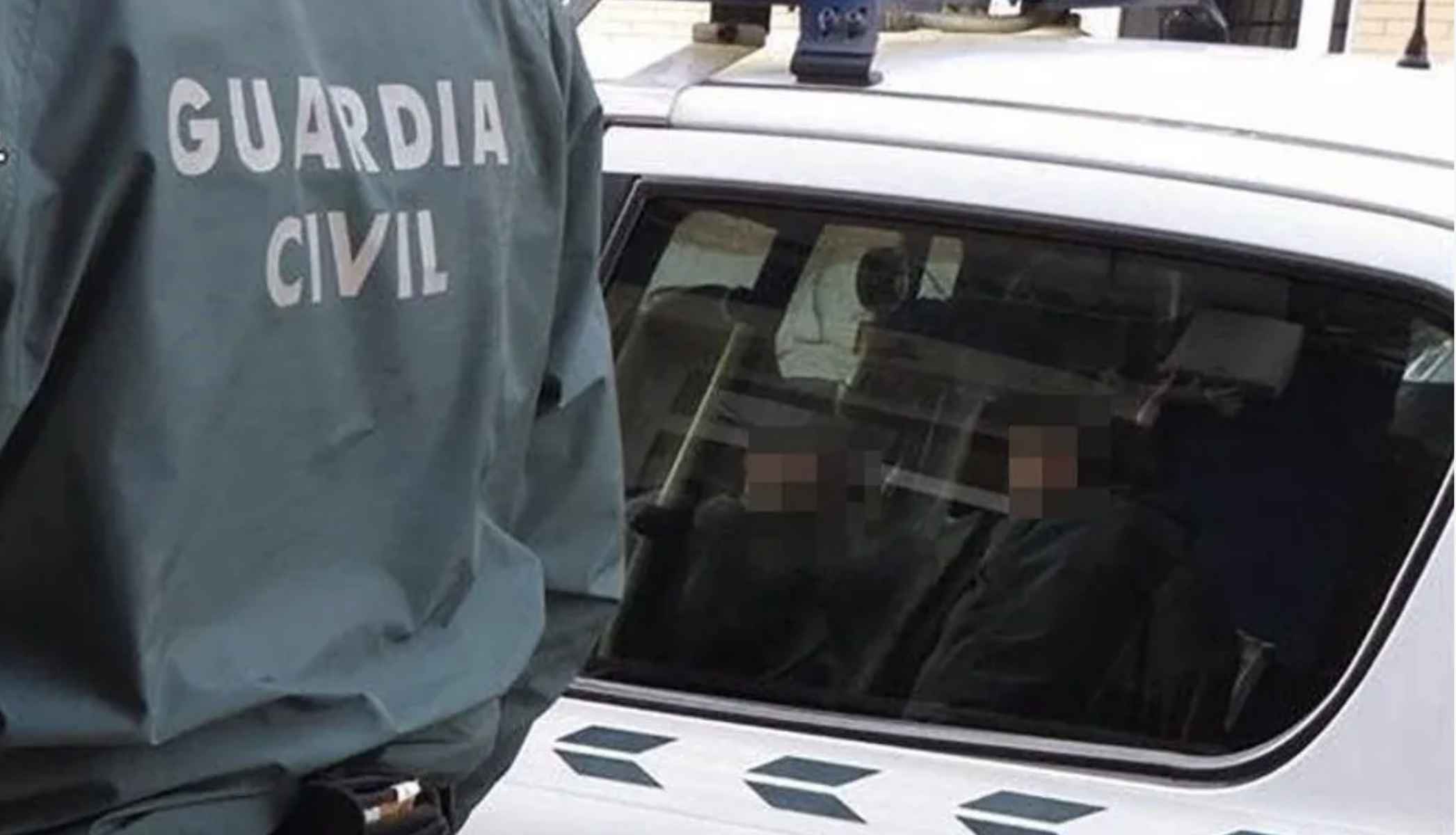 Imagen de archivo de una intervención de la Guardia Civil. Imagen de archivo de una intervención de la Guardia Civil.