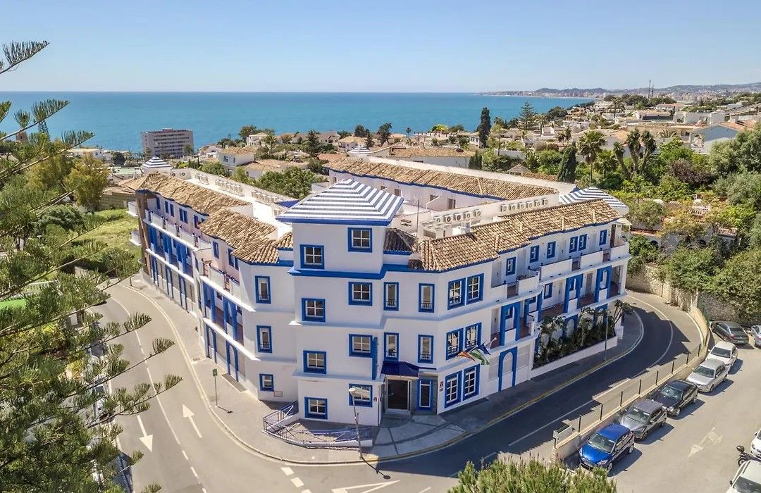 Una imagen del hotel Vive Costa Azul de Benalmádena, apodado el 'Algarrobico' malagueño.
