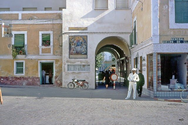 Una imagen recuerda el mítico bar El Rinconcillo de Rota, en una imagen compartida por Enrique Román Caraballo.