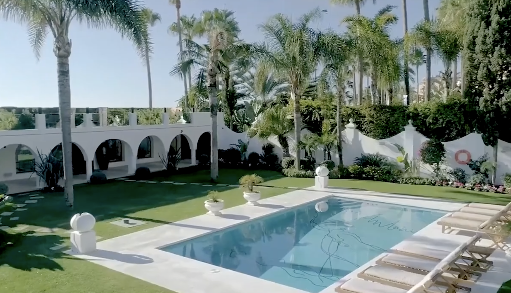 La piscina firmada por Pablo Picasso, en Marbella.