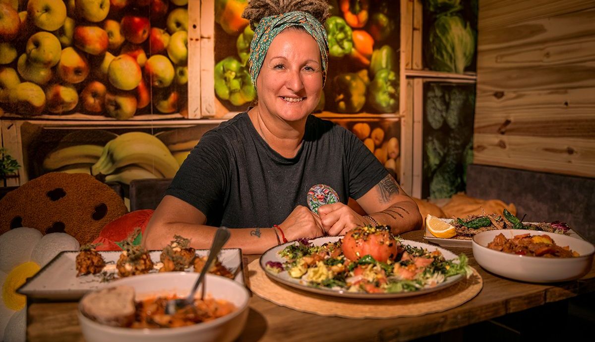 Gracia Gordillo es cocinera y copropietaria, junto a Pedro Carrión, de La Verdulera en El Pópulo.