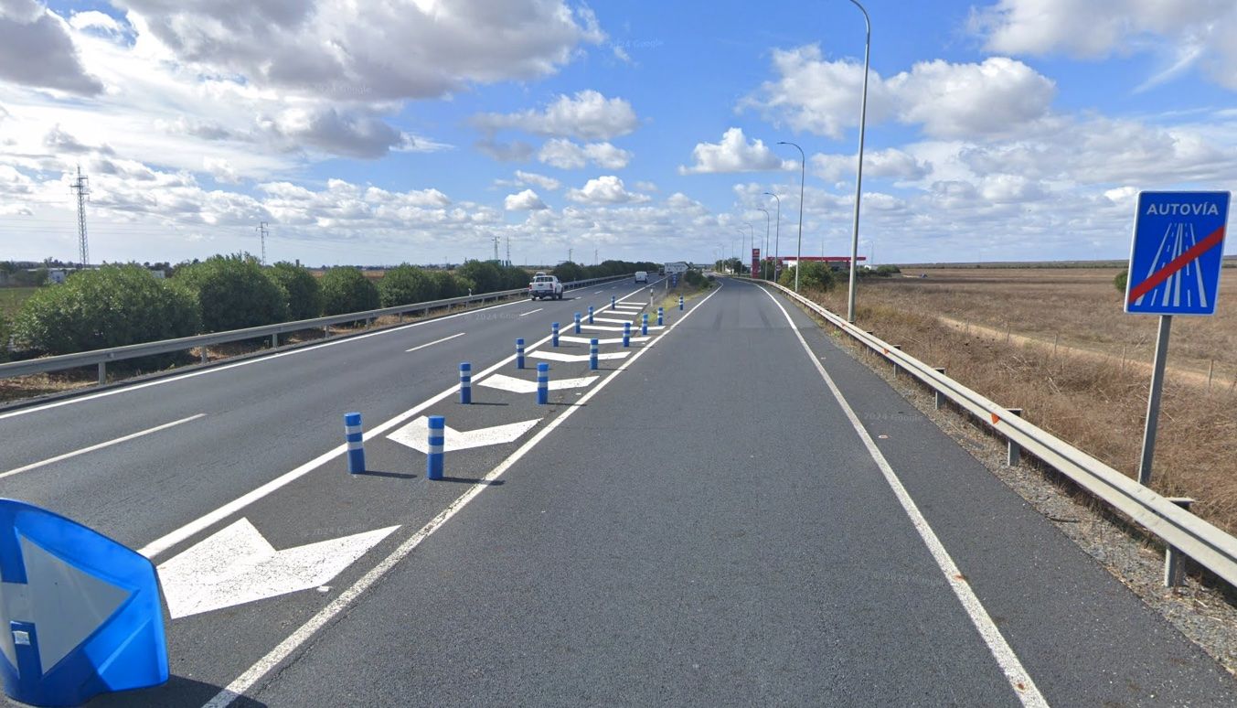 La A 49, en el entorno de Trigueros, en una imagen de archivo. La A 49, en el entorno de Trigueros, en una imagen de archivo.