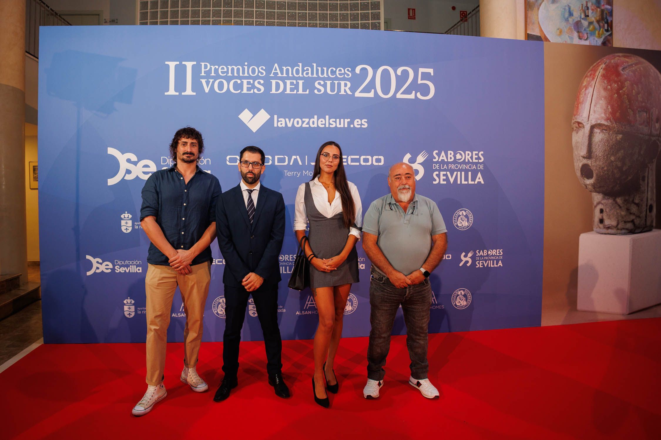 Carlos parra, secretario de Organización de UGT FICA Sevilla, Francisco Romero, director de lavozdelsur.es, Eloide Cazorla, secretaria de Juventud del sindicato y Manuel Coronel