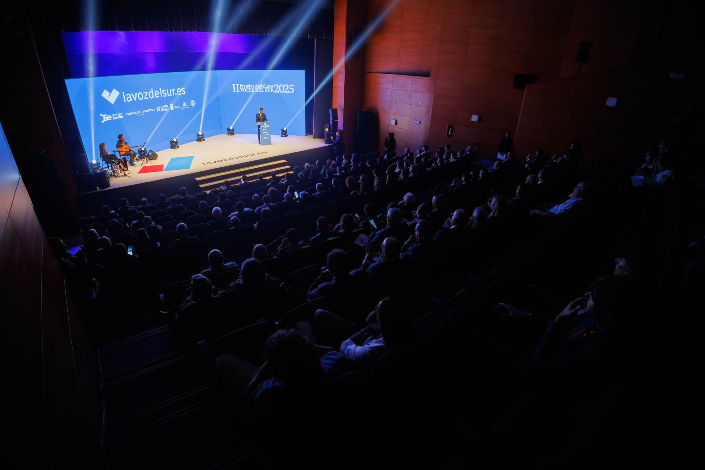Entrega de los II Premios Voces del Sur en el Centro Cultural de la Villa de La Rinconada.