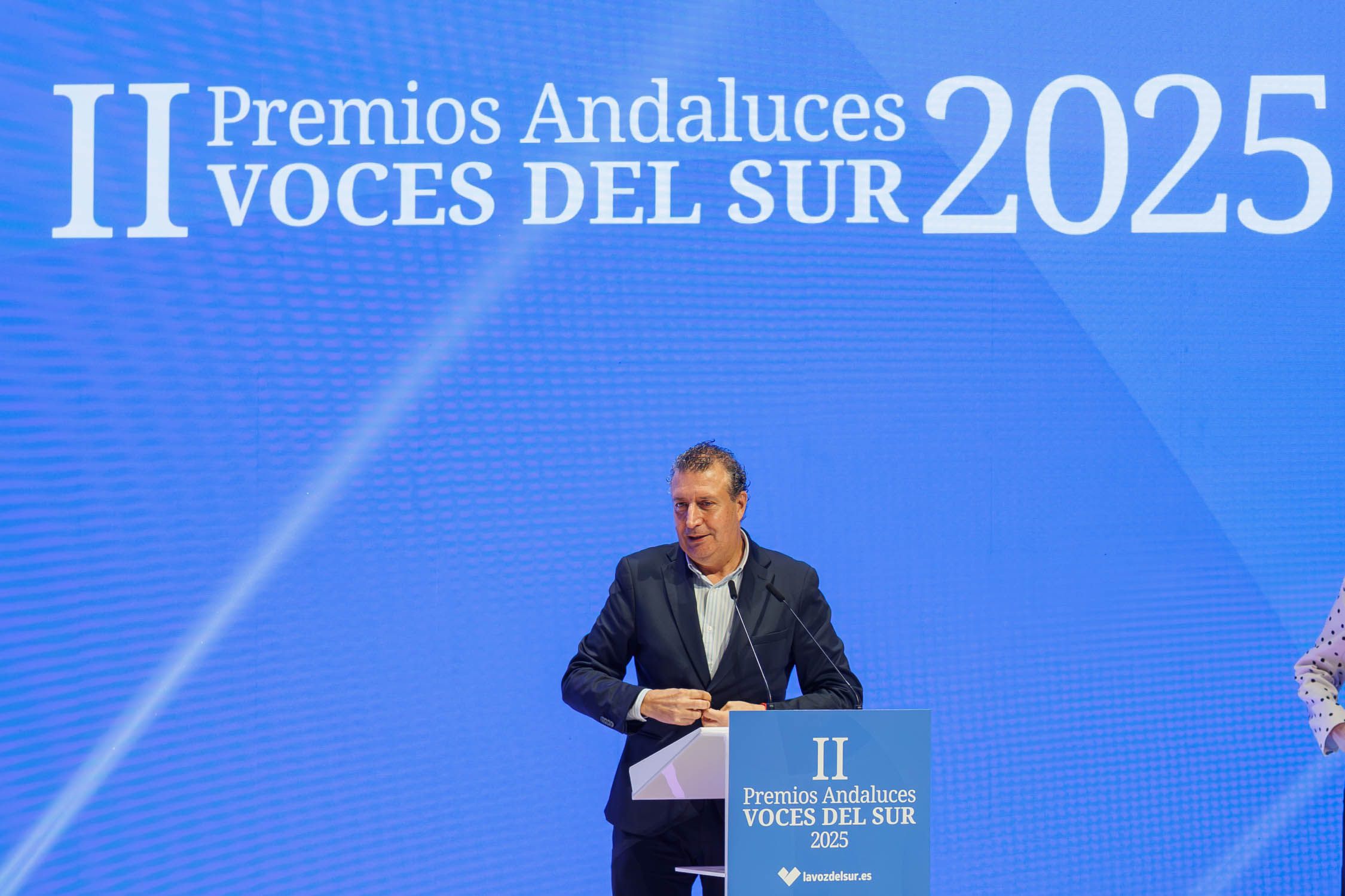 Javier Fernández, en la entrega de los II Premios Voces del Sur. Javier Fernández, en la entrega de los II Premios Voces del Sur.