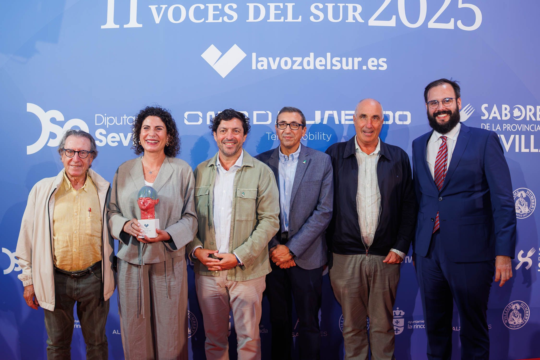 El periodista Ezequiel Martínez, Magdalena Romero, presidenta de la federación de Ateneos de Andalucía, Antonio Aguilera, de Fundación Savia, Francisco Masero, subdirector general en CAAE y Pablo Fdez Quintanilla, subdirector de lavozdelsur.es.