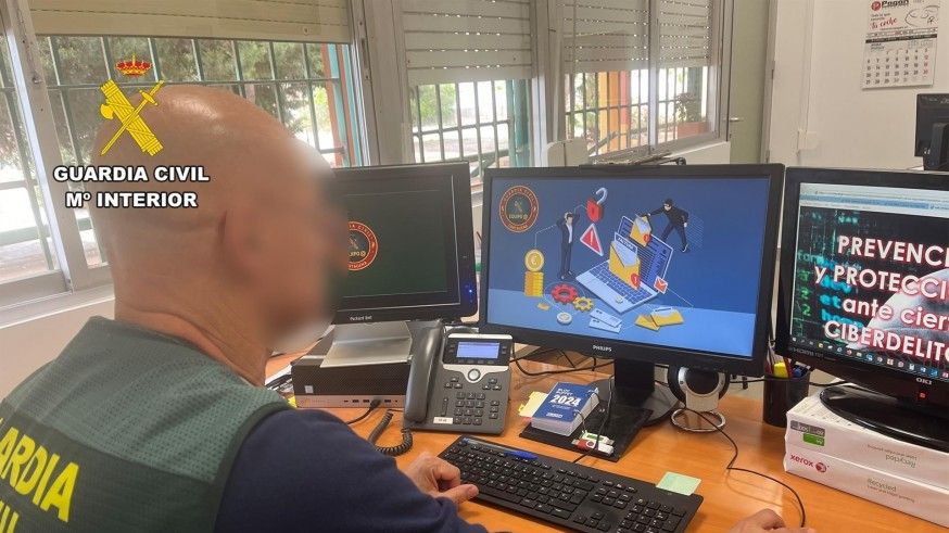 La Guardia Civil contra los delitos cibernéticos. La Guardia Civil contra los delitos cibernéticos.
