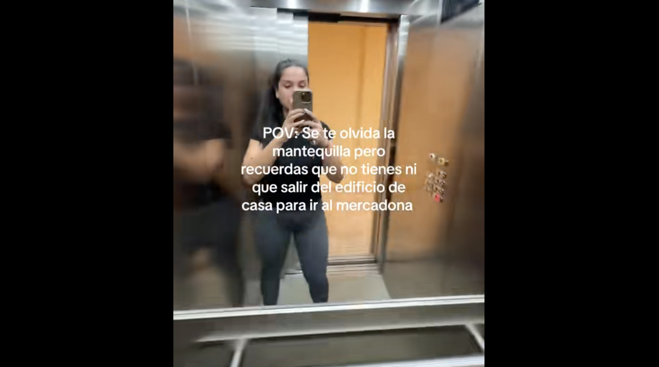 Natalia, en su video viral bajando al supermercado. Natalia, en su video viral bajando al supermercado.