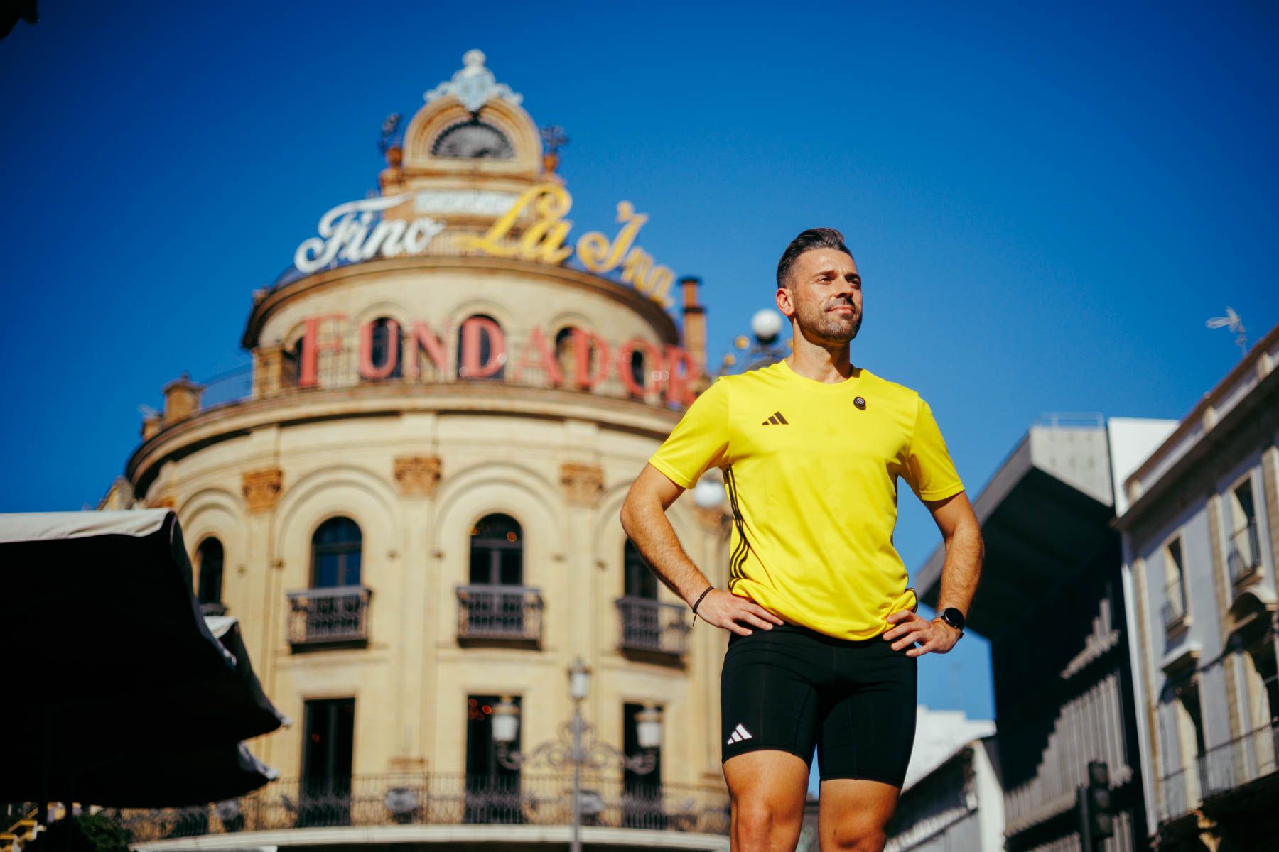 Willy Ríos, el entrenador que recorre Jerez mezclando deporte y cultura.