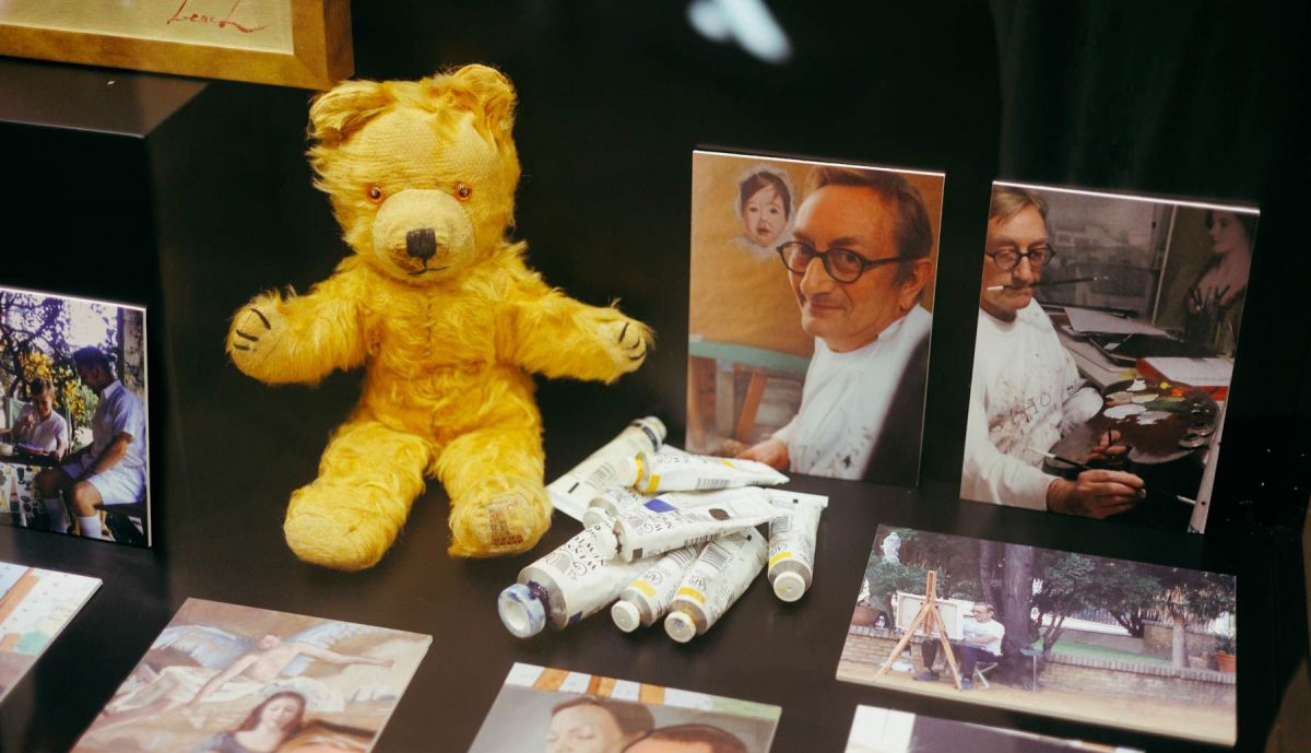 Vitrina que expone objetos más íntimos del actor.