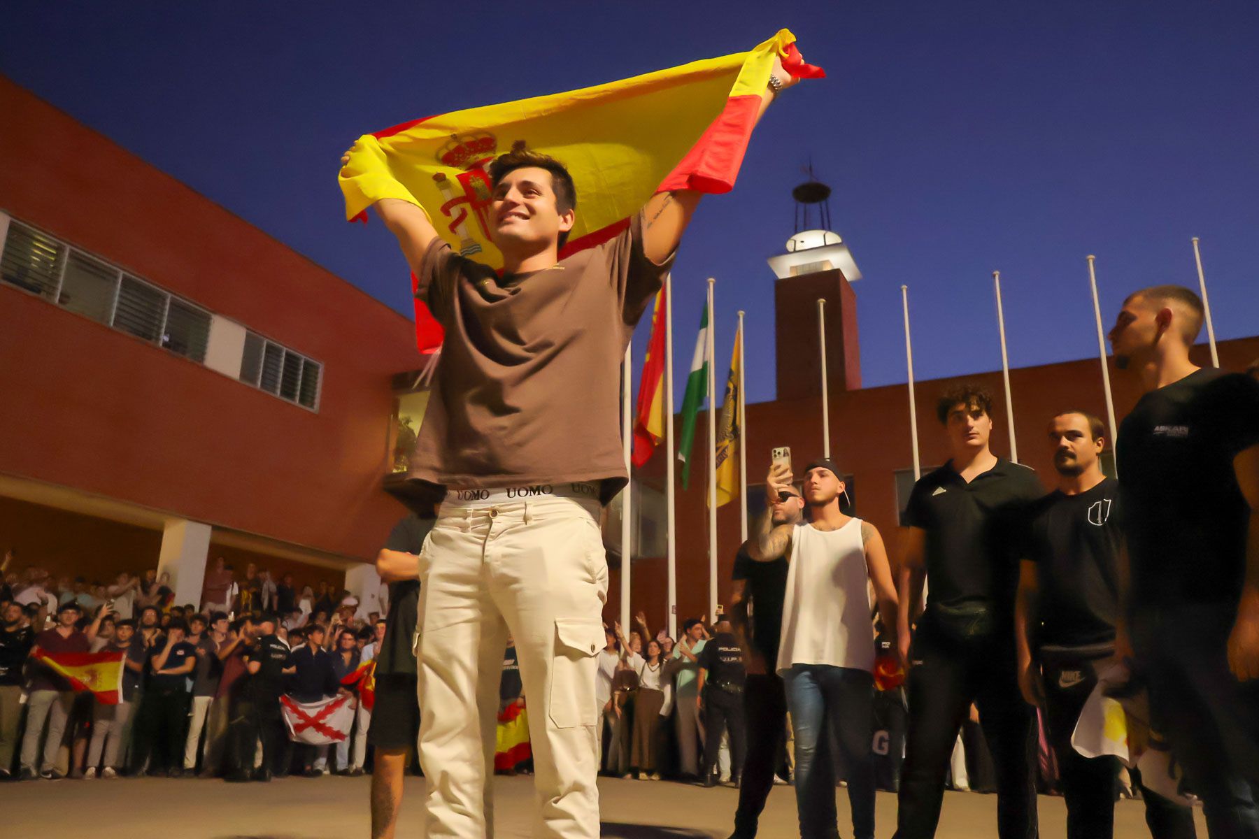 Vito Quiles en su visita a Sevilla. Vito Quiles en su visita a Sevilla.
