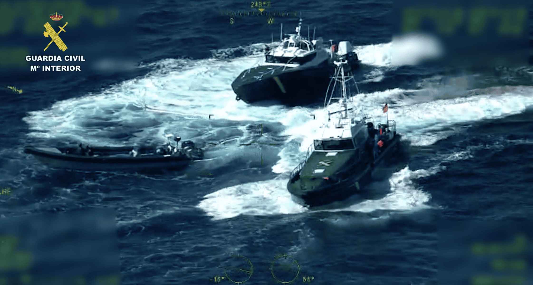 Una imagen de la persecución llevada a cabo por la Guardia Civil. Una imagen de la persecución llevada a cabo por la Guardia Civil.