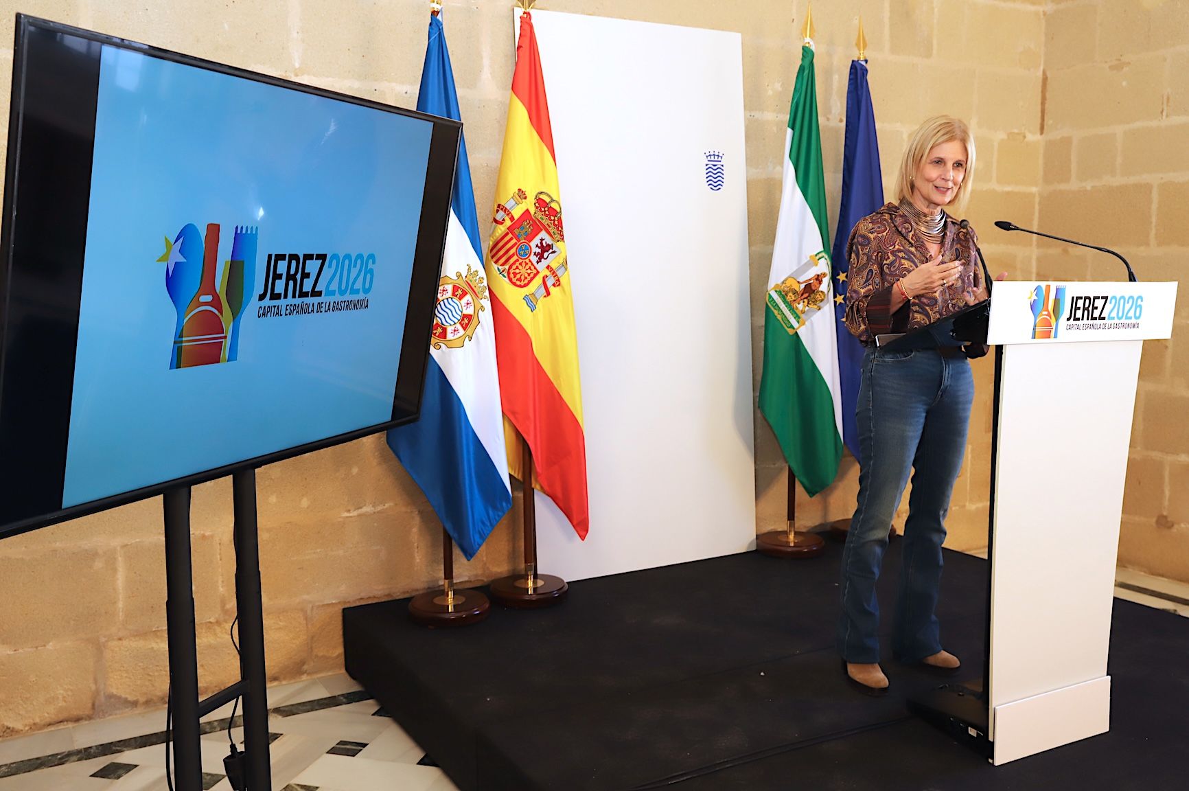 La alcaldesa María José García-Pelayo, en la rueda de prensa de la Capitalidad Española de la Gastronomía. 
