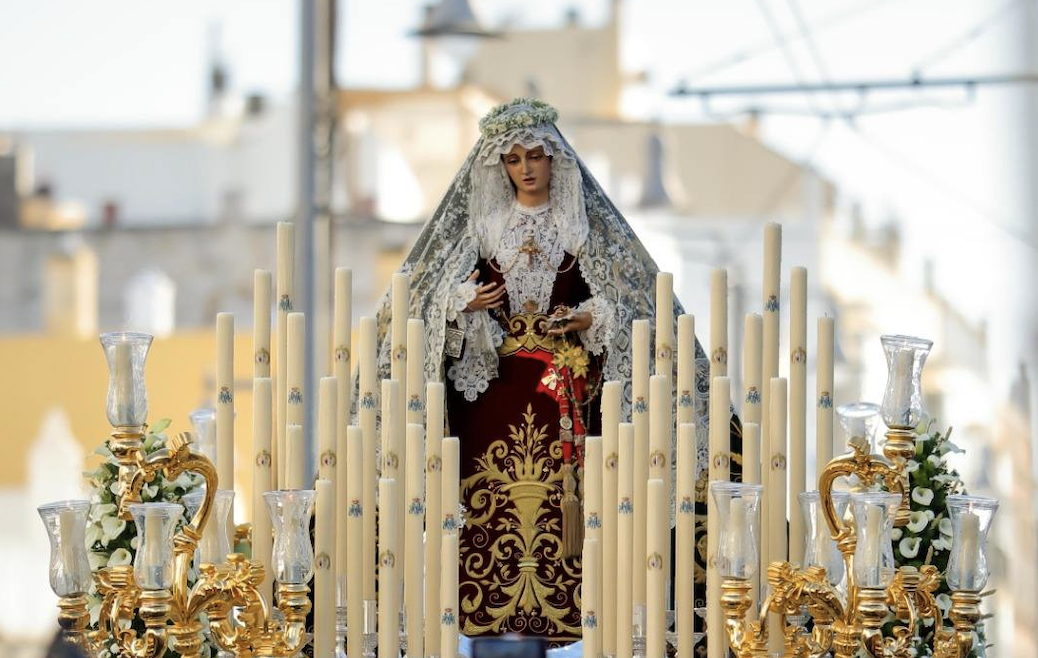 La Esperanza en el traslado al Panteón de Marinos Ilustres.