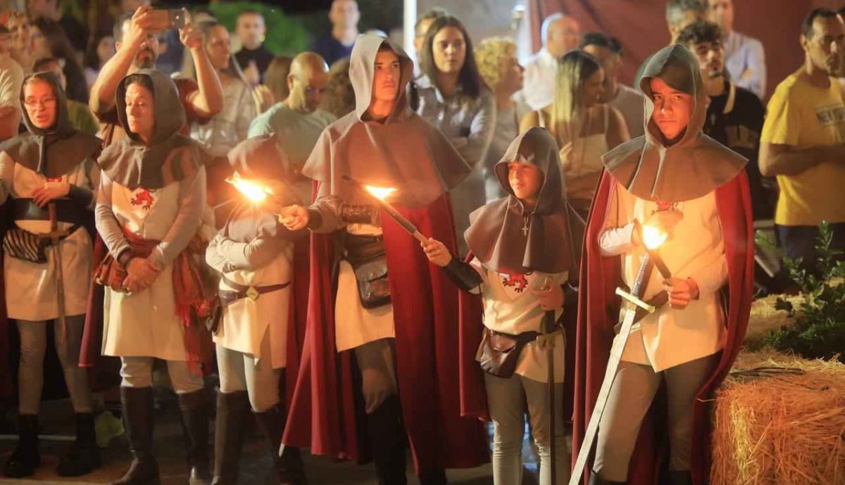 Ambiente de época medieval en Zahara de la Sierra.