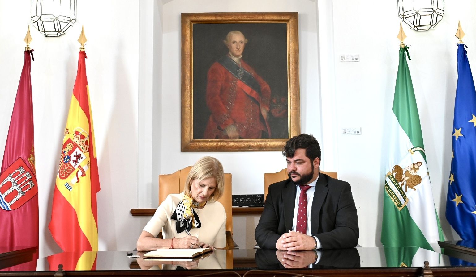 Pelayo y Rodríguez, en el Ayuntamiento de Arcos. Pelayo y Rodríguez, en el Ayuntamiento de Arcos.
