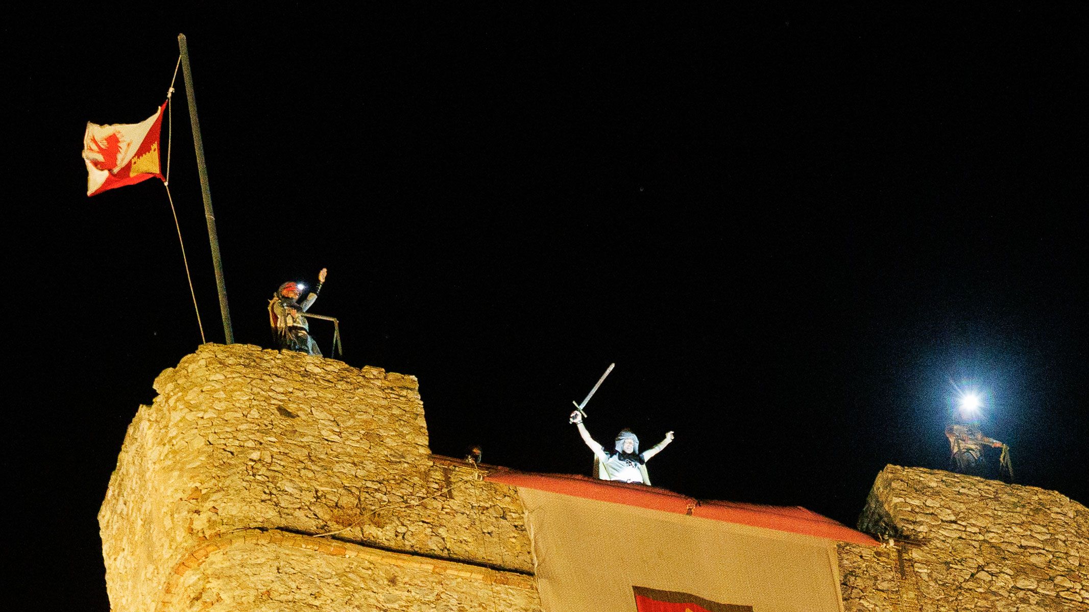 Más de 250 personas participan en la recreación de la Toma de la Villa de Zahara de la Sierra.