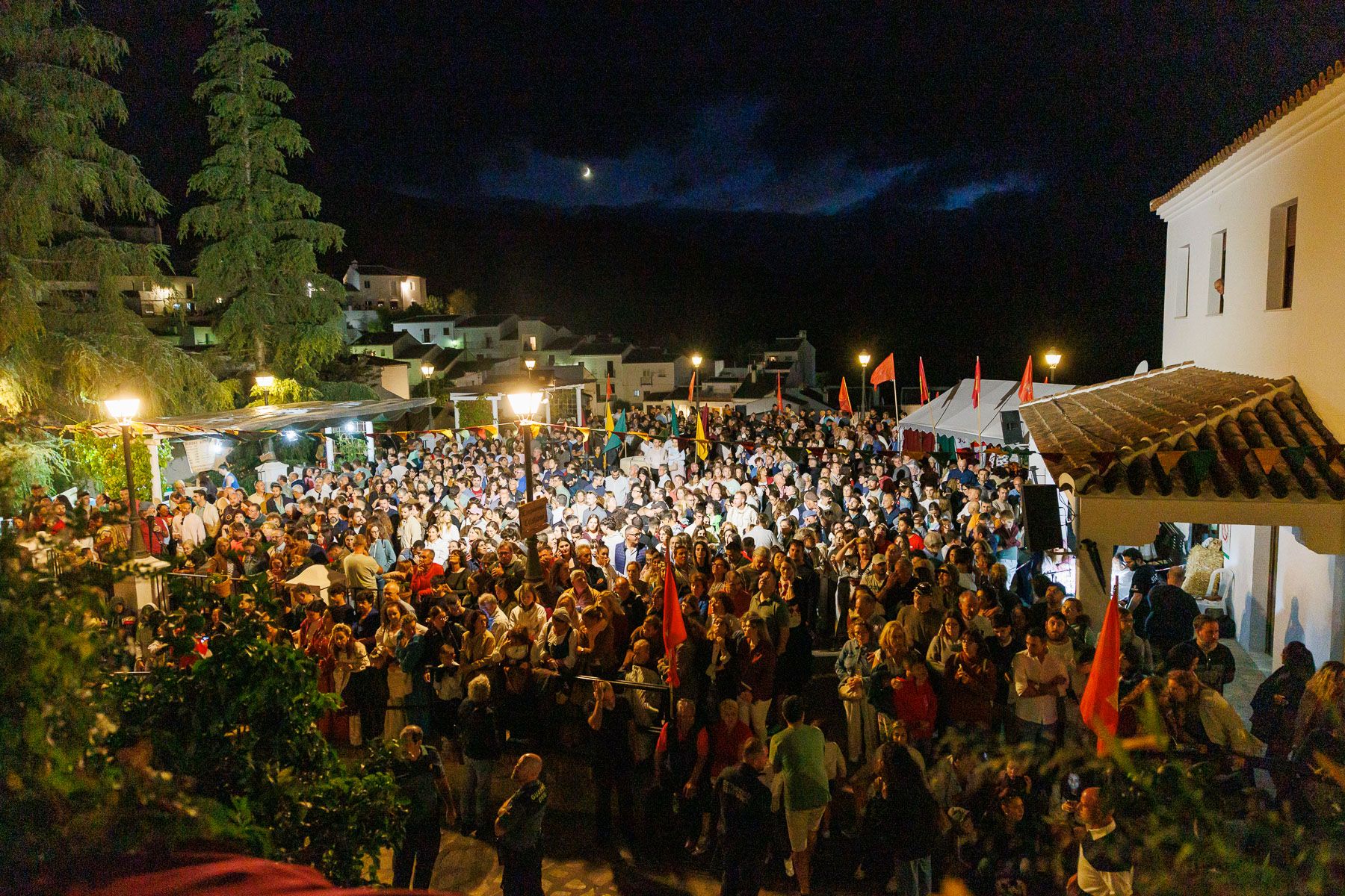 Más de 250 personas participan en la recreación de la Toma de la Villa de Zahara de la Sierra.