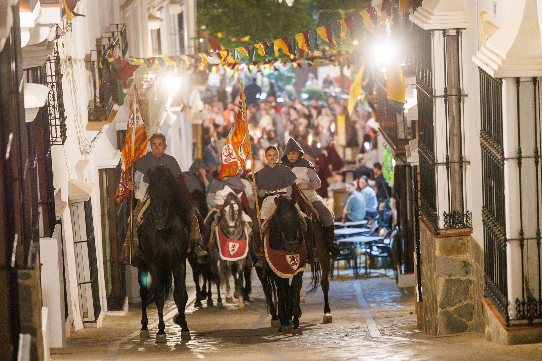 Más de 250 personas participan en la recreación de la Toma de la Villa de Zahara de la Sierra.