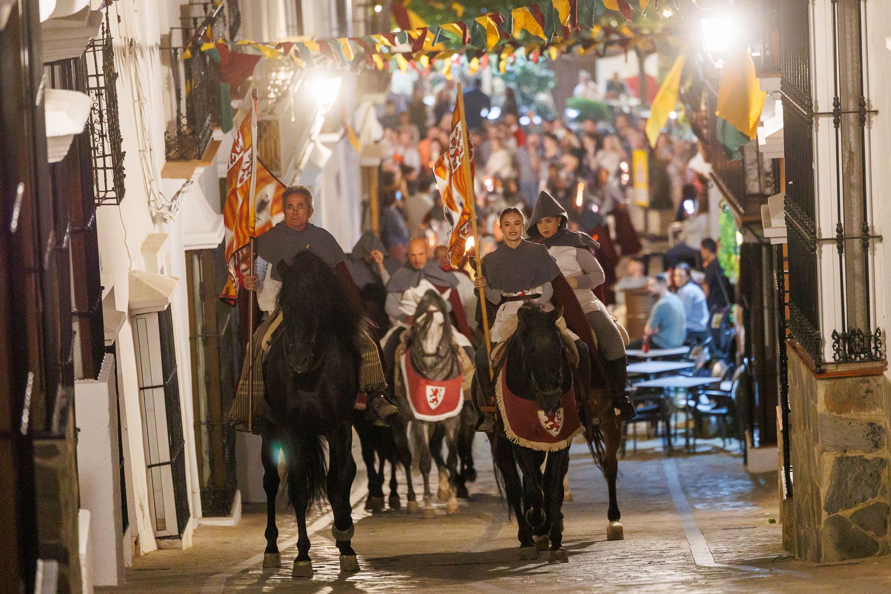 Más de 250 personas participan en la recreación de la Toma de la Villa de Zahara de la Sierra.